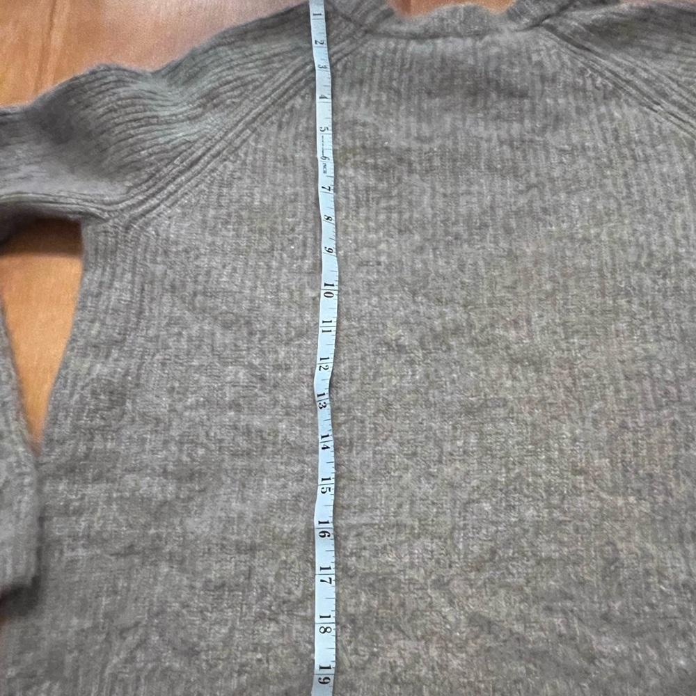 Quince 100% cashmere gray chunky knit cropped Raglan sleeve crewneck sweater L - Picture 7 of 9